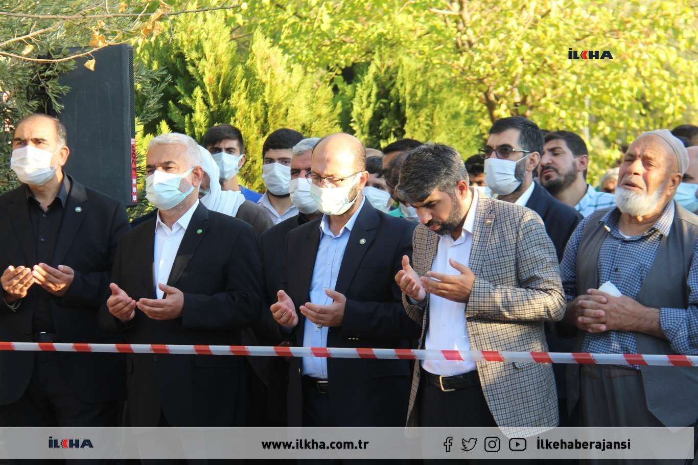Martyrs of October 6-8 massacre commemorated at the site of their grave